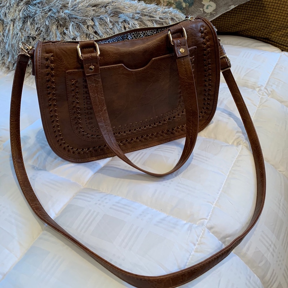 The perfect cognac crossbody bag